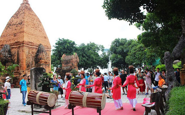 Bật mí những đặc sắc trong lễ hội Tháp Bà Ponagar Nha Trang 2023
