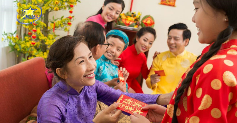Lì xì và Văn hóa Tết: Những giá trị sâu sắc đằng sau mỗi chiếc phong bì