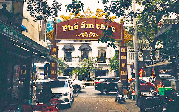 Nên ăn gì khi “lạc” vào con phố ẩm thực Tống Duy Tân – Hà Nội