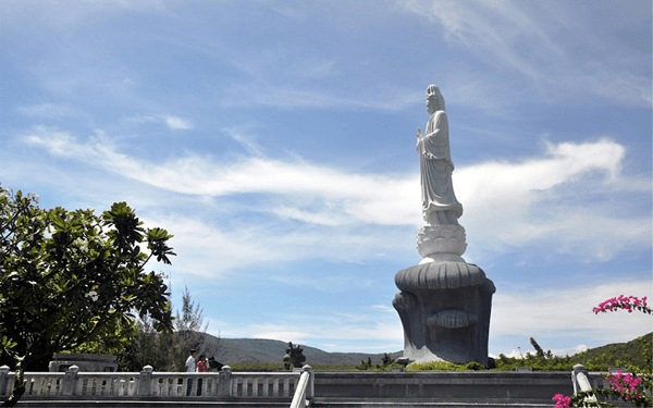 Tìm hiểu những ngôi chùa nổi tiếng ở Nha Trang