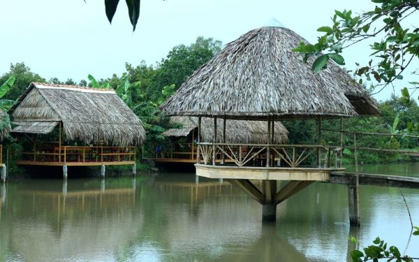 Tìm hiểu về khu du lịch Lung Cột Cầu