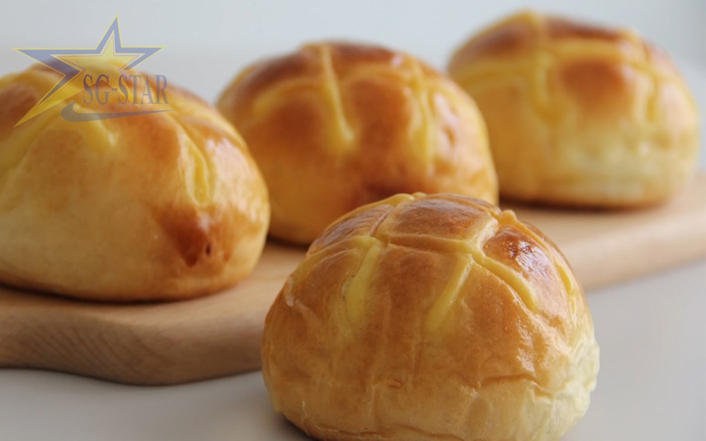 8 vật dụng cần bỏ túi trước khi đi du lịch Đà Nẵng tự túc | Saigon Star Travel Bánh mì ngọt - cứu tinh cho chiếc bụng đói