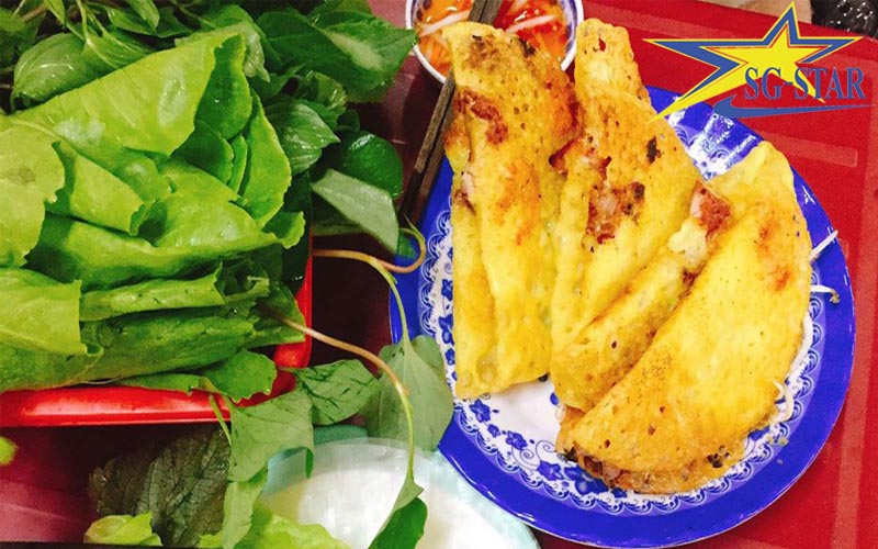 Các món ăn nhất định phải thử khi du lịch Vĩnh Hy Bình Hưng | Saigon Star Travel Bánh xèo - món ăn quen thuộc níu chân du khách