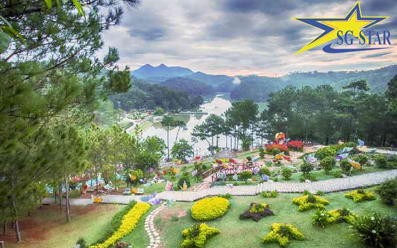 Du lịch Đà Lạt tháng 3 - Mê mẩn mùa hoa phượng tím dịu dàng | Saigon Star Travel Thời điểm tuyệt vời để khám phá trọn vẹn Thung Lũng Tình Yêu