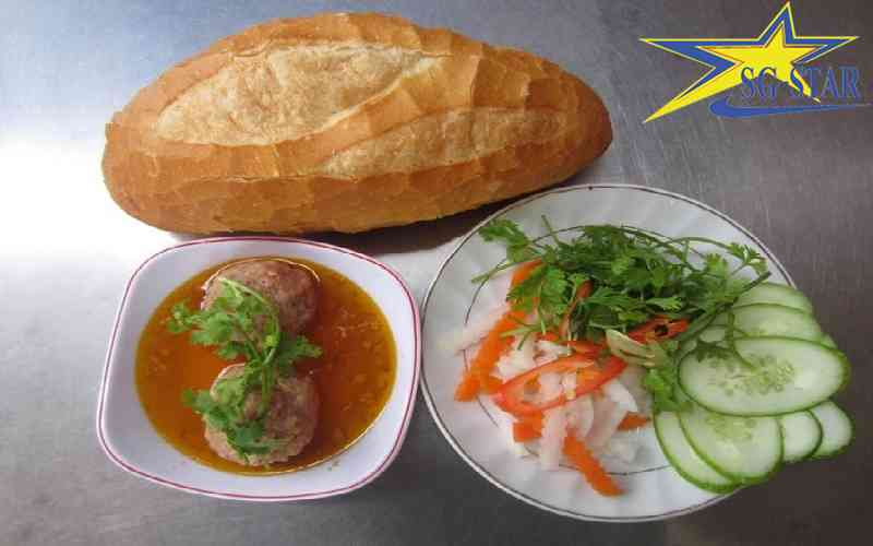 Ngại gì mà không xách balo lên và đi du lịch Đà Lạt một mình | Saigon Star Travel Bánh mì xíu mại nổi tiếng Đà Lạt
