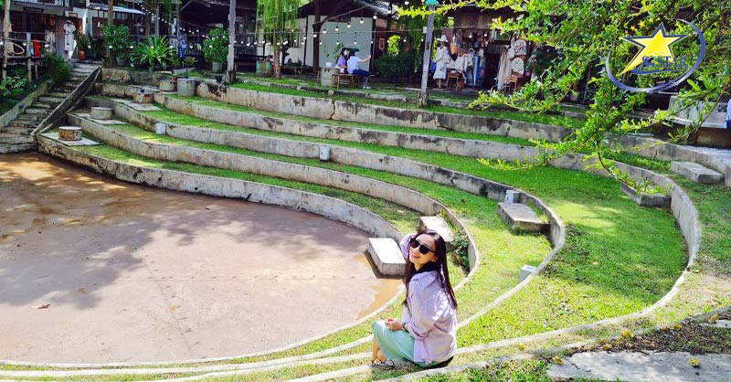 lạc chân vào Làng Baan Kang Wat cổ tích và khám phá nhiều điều thú vị tại đây