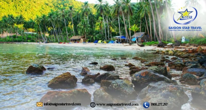 Bãi Bấc (bãi Đá Đen) ở Hòn Mấu- Nam Du