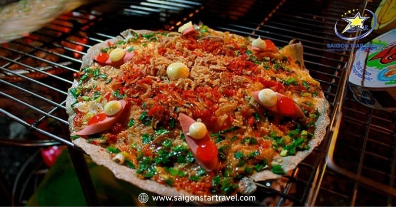 Xóm Lèo Đà Lạt - Địa Điểm Ngắm Hoàng Hôn Cực Chill | Saigon Star Travel Khám Phá Bánh Tráng Nướng Đặc Sắc Tại Xóm Lèo Đà Lạt