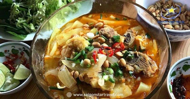 Mì Quảng Đà Lạt - Món Ăn Thổi Hồn Vào Ẩm Thực Xứ Lạnh | Saigon Star Travel Mì quảng Đà Lạt với hương vị riêng biệt