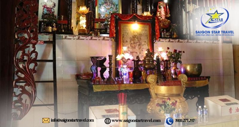 Bàn thờ xương Cá Ông và câu chuyện linh thiêng ở Hòn Mấu