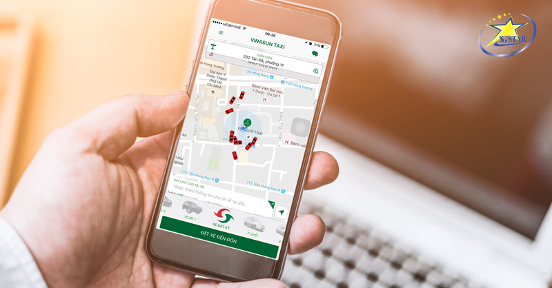 Đặt taxi dễ dàng thông qua app của hãng