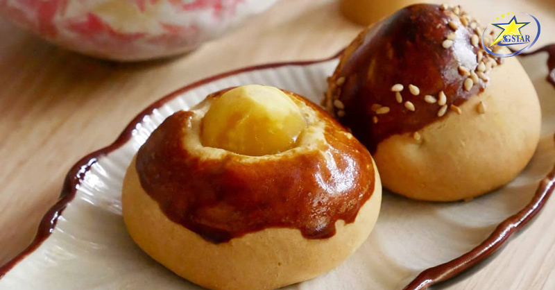 Kinh nghiệm du lịch mùa thu Nhật Bản từ A-Z | Saigon Star Travel Bánh Kuri Manju làm từ hạt dẻ