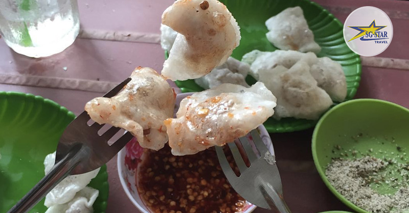 Bánh lọc chiên Thạch Hãn với những miếng bánh chiên giòn đầy kích thích Bánh Lọc Trần Huế - Ẩm Thực Món Ăn Ngon Miền Trung