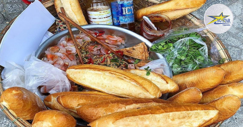 Những gánh hàng rong cũng ngon chẳng kém gì tại các cửa hàng