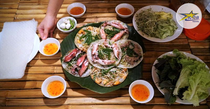 Bánh xèo ở Huế ngập tràn topping Hải sản Bánh xèo ở Huế ngập tràn topping Hải sản