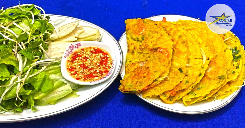 Bánh xèo, món ăn đặc trưng nhất định phải thử khi đến xứ Huế mộng mơ
