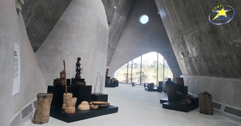 Tour Tết Dương 2024 - Du lịch Tà Đùng Buôn Mê Thuột 3N3Đ | Saigon Star Travel Khu vực bên trong bảo tàng cafe