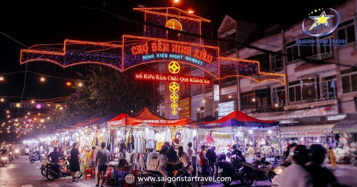 Chợ đêm Ninh Kiều với hơn 50 món ăn