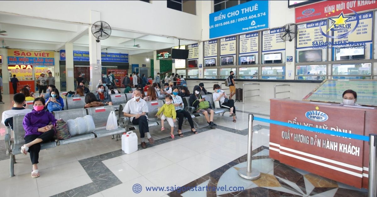 Quầy hướng dẫn hành khách tại bến xe Mỹ Đình