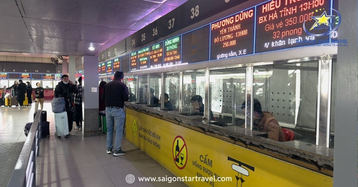 Quầy bán vé trực tiếp tại bến xe Nước Ngầm