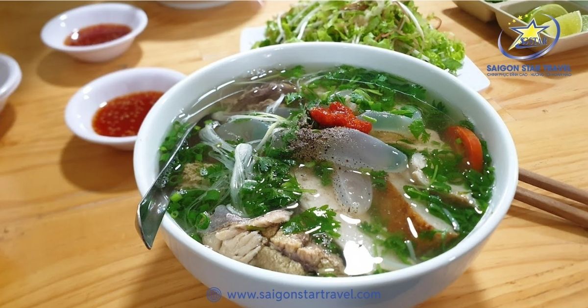 Món bún cá hấp dẫn du khách ghé thăm Vân Phong