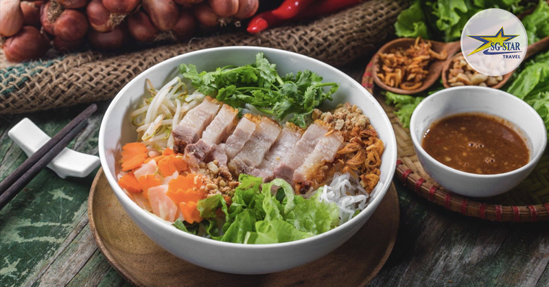 Tổng hợp những địa điểm ăn trưa Đà Nẵng cực hot cho các tín đồ ẩm thực | Saigon Star Travel bun mam nem mon an mang dam van hoa am thuc mien trung