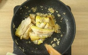 cach nau bun ca loc mien tay ngon chuan vi tai nha 5