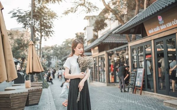 check in moi ngo ngach cua pho sach ha noi 3