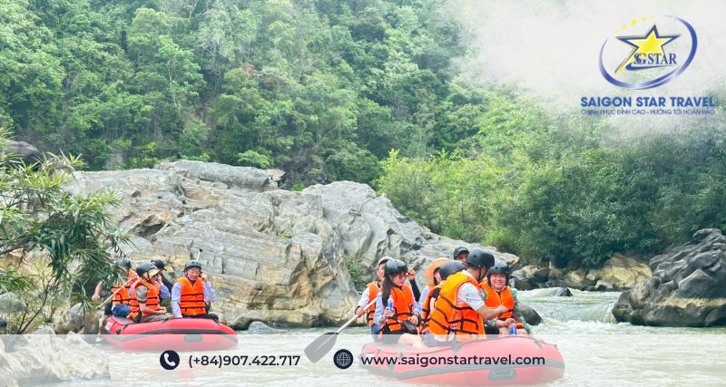 Chèo thuyền trên sông Sereok - Vườn Quốc Gia Yok Đôn