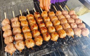 Chia sẻ cách làm nem nướng miền Tây đơn giản tại nhà | Saigon Star Travel chia se cach lam nem nuong mien tay don gian tai nha 5