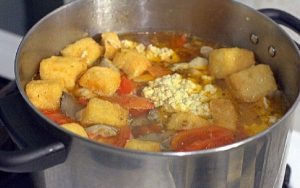 Chia sẻ cách nấu bún riêu cua miền Tây thơm ngon, hấp dẫn | Saigon Star Travel chia se cach nau bun rieu cua mien tay thom ngon hap dan 5