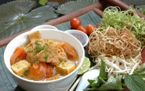 chia se cach nau bun rieu cua mien tay thom ngon hap dan 6