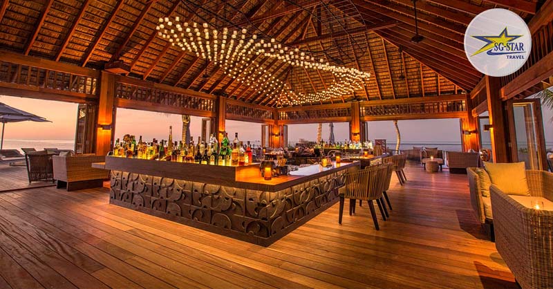 Chợ Đêm Dinh Cậu Phú Quốc - Thiên Đường Dành Cho Các Tín Đồ Ẩm Thực | Saigon Star Travel Chìm đắm vào không gian lãng mạn, sang trọng tại CoCo Bar