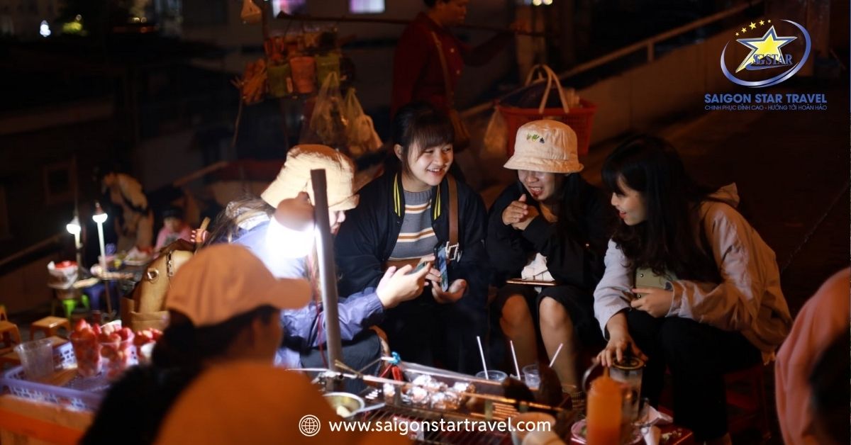 Check-in tại các quầy hàng và khu ẩm thực