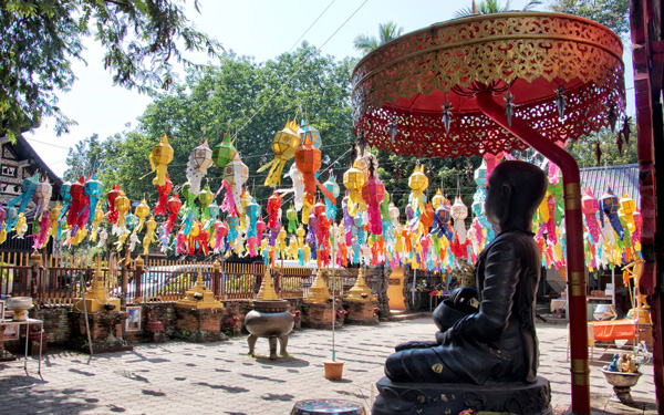 Chùa cổ Lok Molee - Khám phá đền giác nổi tiếng Chiang Mai Thái Lan | Saigon Star Travel Một góc chùa Wat Lok Molee