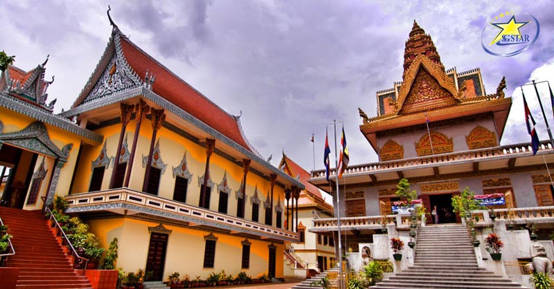 Tour Campuchia 2 Ngày 1 Đêm Giá Rẻ - Vườn Chùa Pukiri | Saigon Star Travel Tham quan và chiêm bái chùa Ounalom