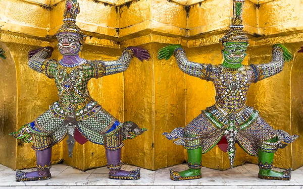 Chùa Phật Ngọc - ngôi chùa linh thiêng bậc nhất vương quốc chùa Vàng | Saigon Star Travel Những bức tượng dọc dãy hành lang