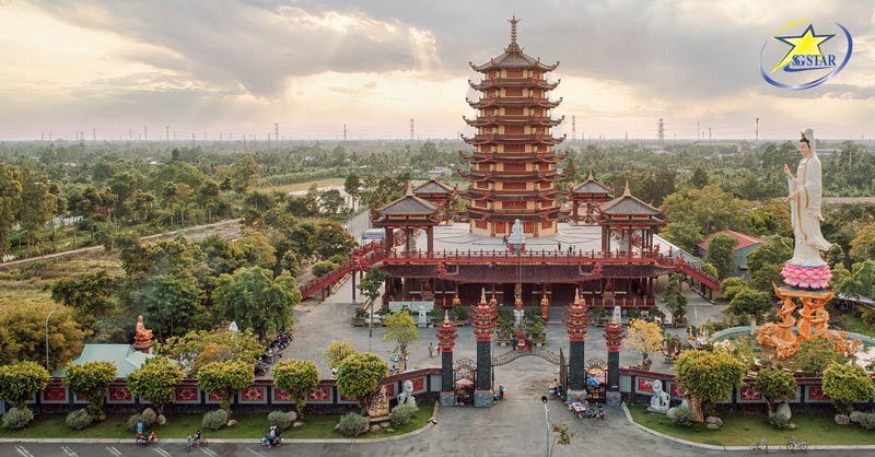 Tour Đồng Tháp 1 Ngày - Du Lịch Tết 2024 | Saigon Star Travel Toàn cảnh chùa Phật ngọc xá lợi