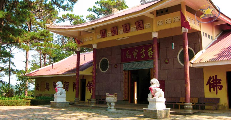 Tham quan và viếng chùa Tàu Đà Lạt