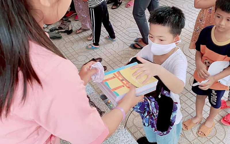 Chuyến xe Nối Dài Yêu Thương Lễ Vu Lan - Mùa Hiếu hạnh của Saigon Star Travel | Saigon Star Travel chuyen-xe-noi-dai-yeu-thuong-le-vu-lan-mua-hieu-hanh-cua-saigon-star-travel-4