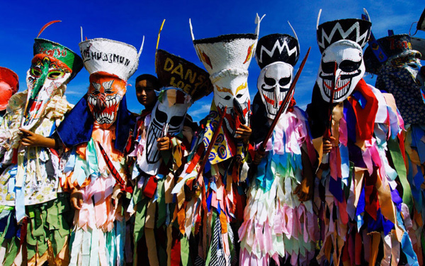 Có nên đi tour Thái Lan tháng 6 không? | Saigon Star Travel Lễ hội ma Phi Ta Khon