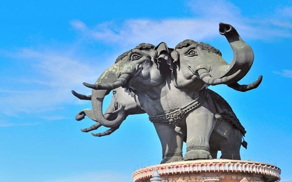 Có nên đi tour Thái Lan tháng 6 không? | Saigon Star Travel Tượng thần Voi 3 đầu