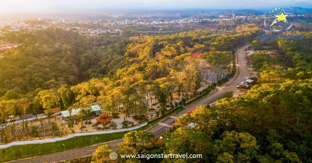 Khung cảnh Măng Đen trong hành trình combo du lịch Măng Đen Pleiku