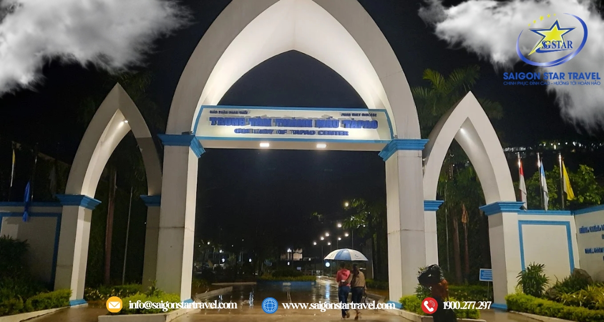 Cổng Đức Mẹ Tà Pao