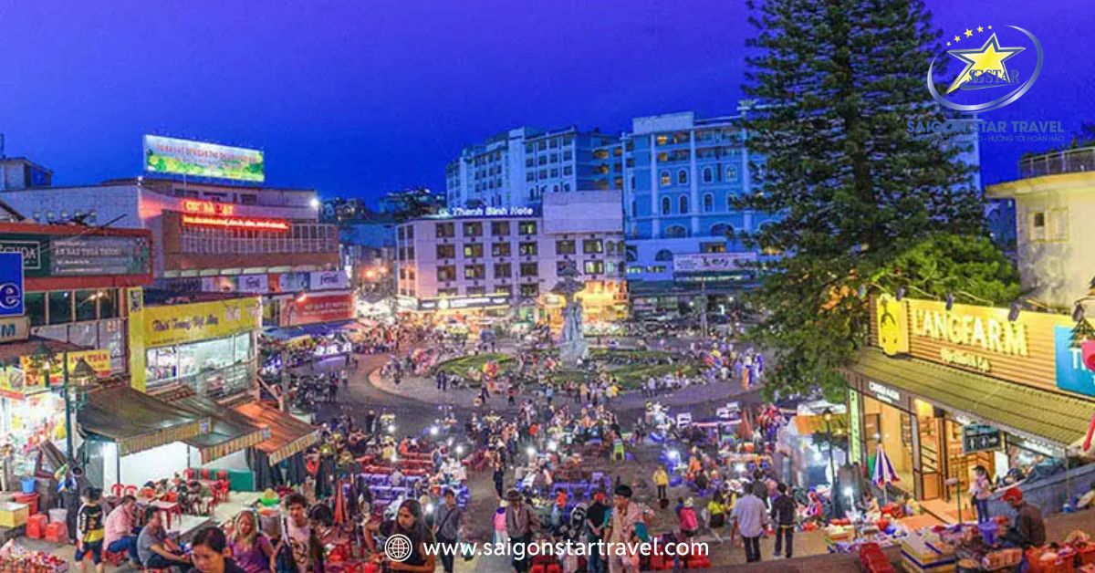 Cảnh chợ đêm Đà Lạt