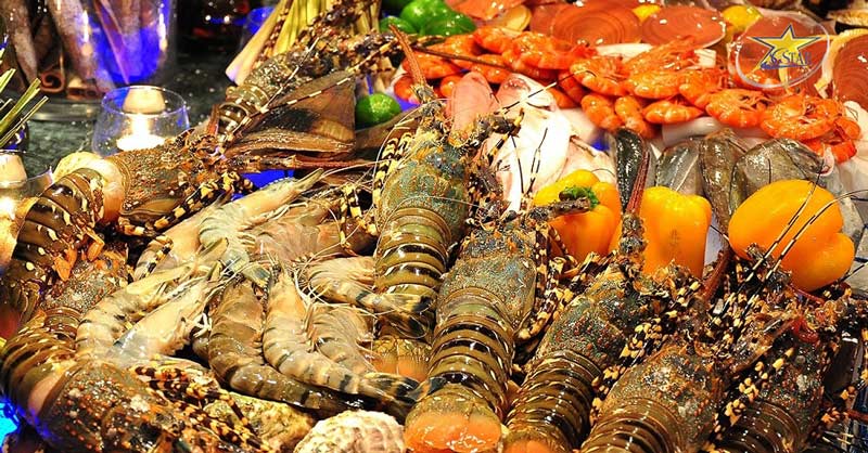 Du lịch Phú Quốc tháng 12: Khám phá đảo ngọc mùa đẹp nhất | Saigon Star Travel Hải sản Phú Quốc vô cùng tươi và được chế biến thành nhiều món ăn hấp dẫn khác nhau
