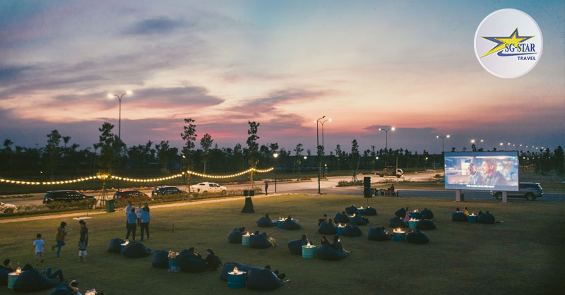 Chợ Đêm Dinh Cậu Phú Quốc - Thiên Đường Dành Cho Các Tín Đồ Ẩm Thực | Saigon Star Travel Đắm chìm vào bầu không khí chill bên người yêu và gia đình