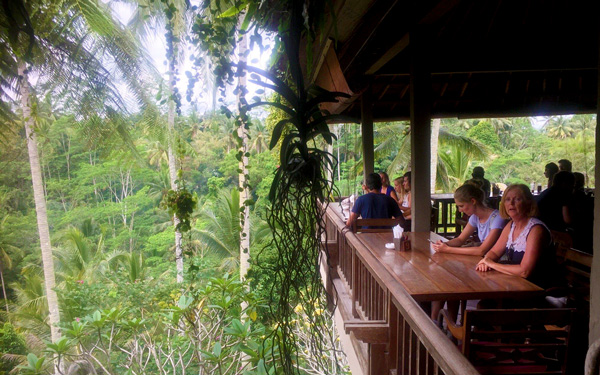 Đậm đà bản sắc Indonesia trong các nhà hàng Bali | Saigon Star Travel dam-da-ban-sac-indonesia-trong-cac-nha-hang-bali-10