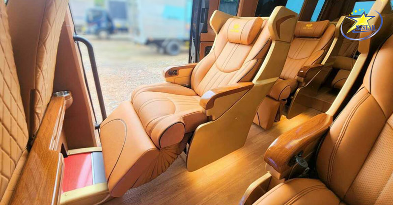 Thuê Xe Limousine 7 Chỗ | Giá Tốt Nhất 2025 | Saigon Star Travel Nội thất xe Limousine 7 Chỗ | Dịch vụ cho thuê xe limousine uy tín