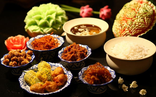 diem-danh-5-mon-ngon-thai-lan-dac-sac-1